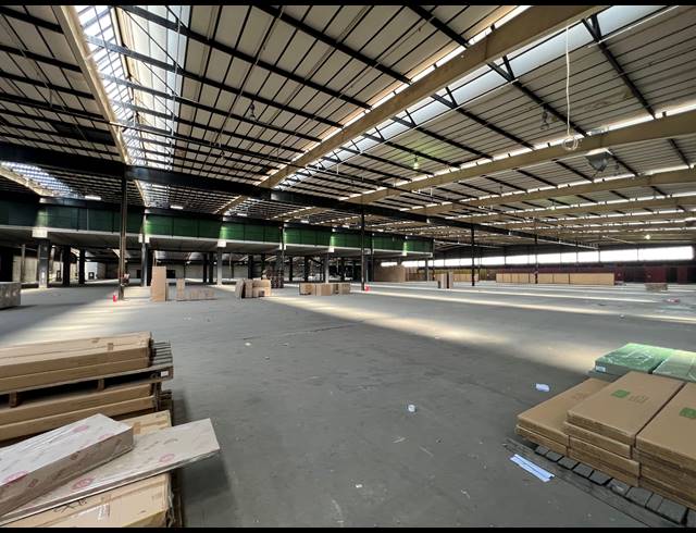 18,000M² FACTORY TO LET IN ROODEKOP